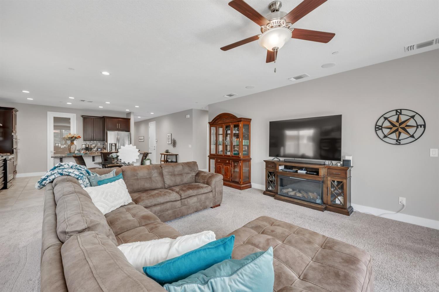 571 Willow Ridge Court