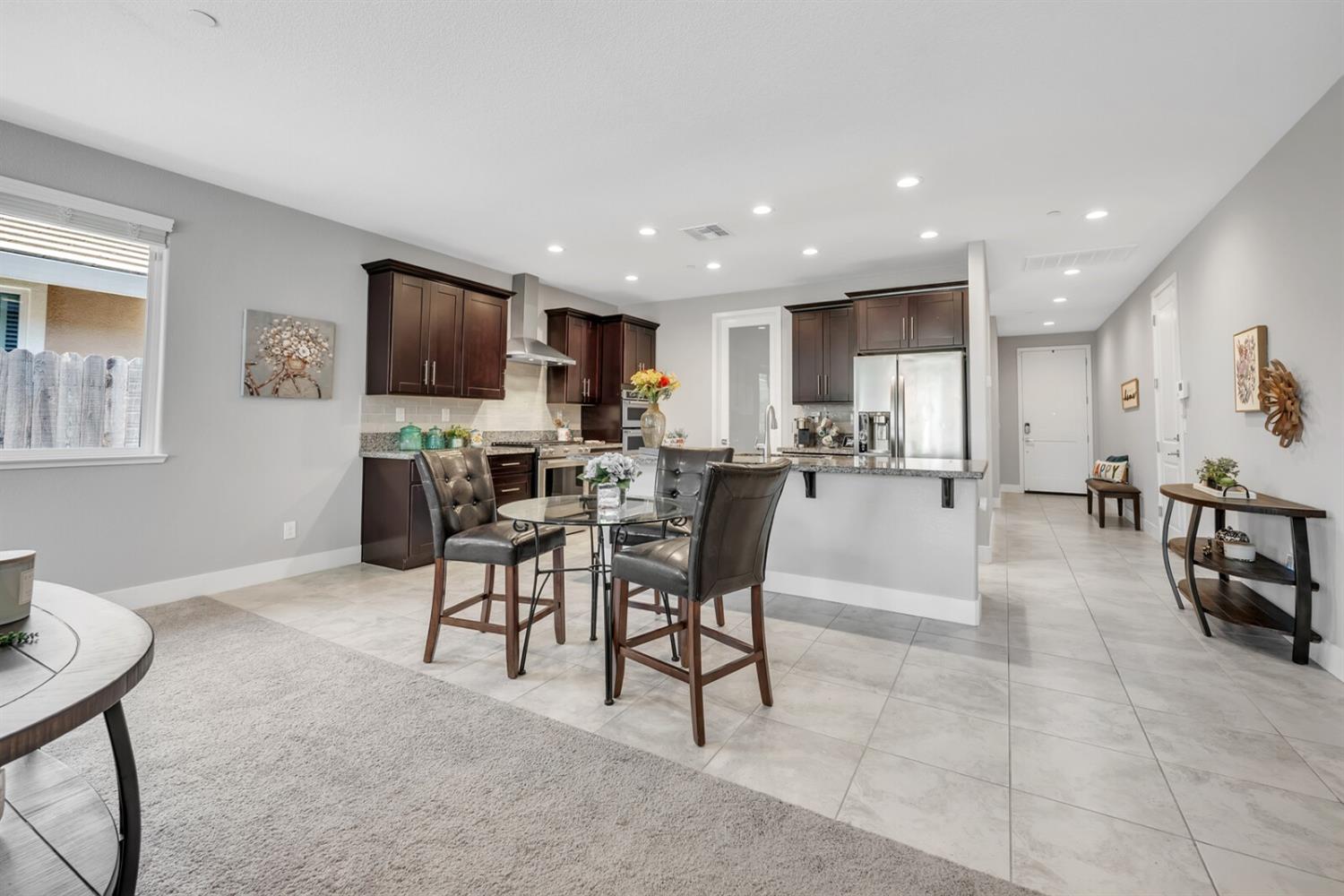 571 Willow Ridge Court