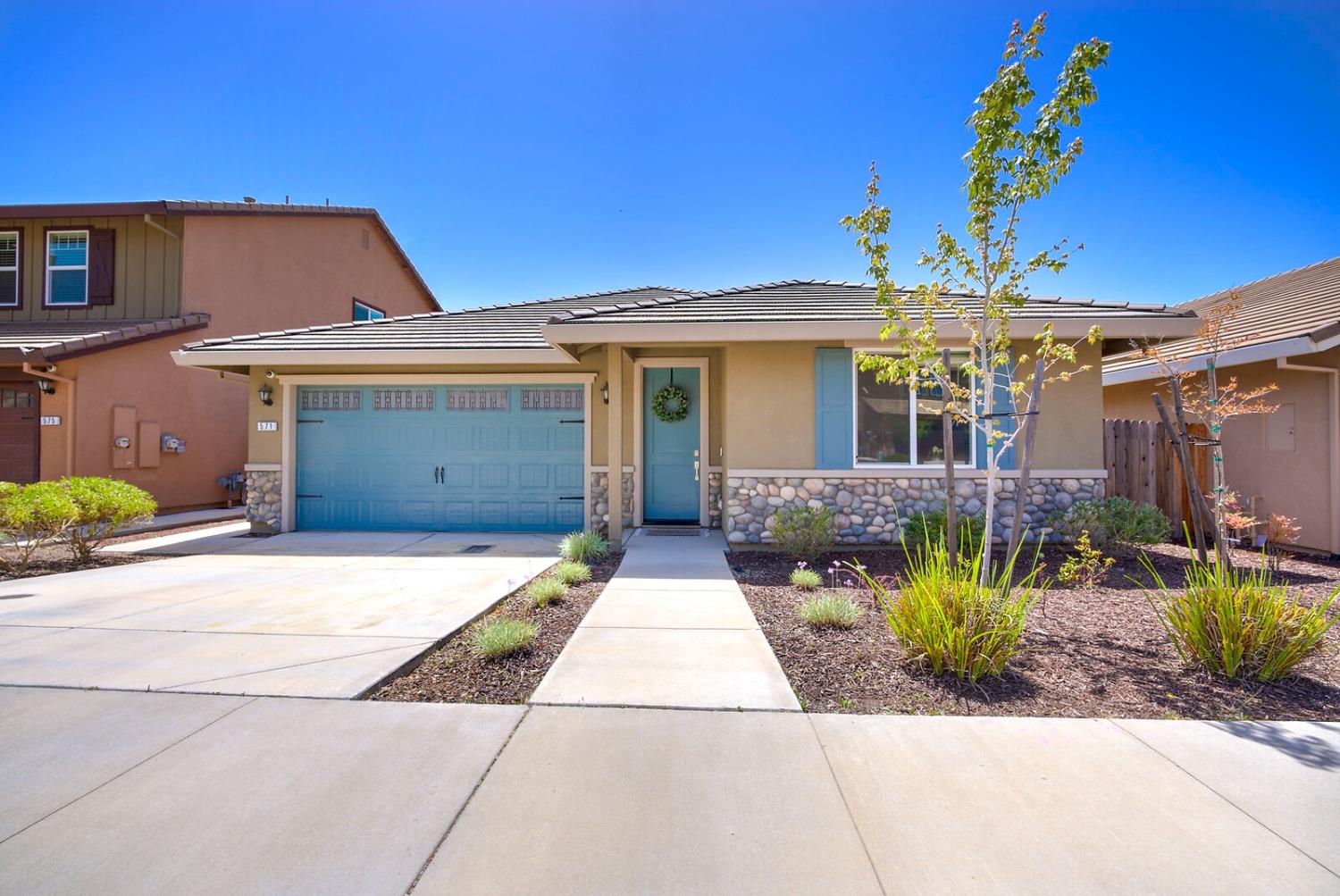 571 Willow Ridge Court