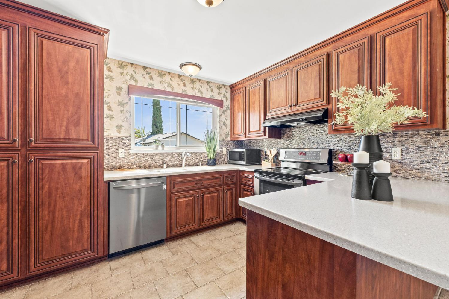 9670 La Nuez Drive