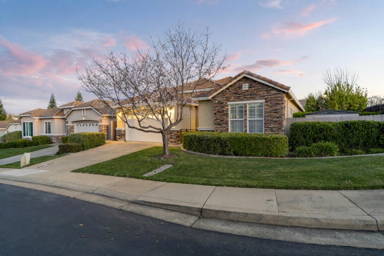 313 Nature Walk Court