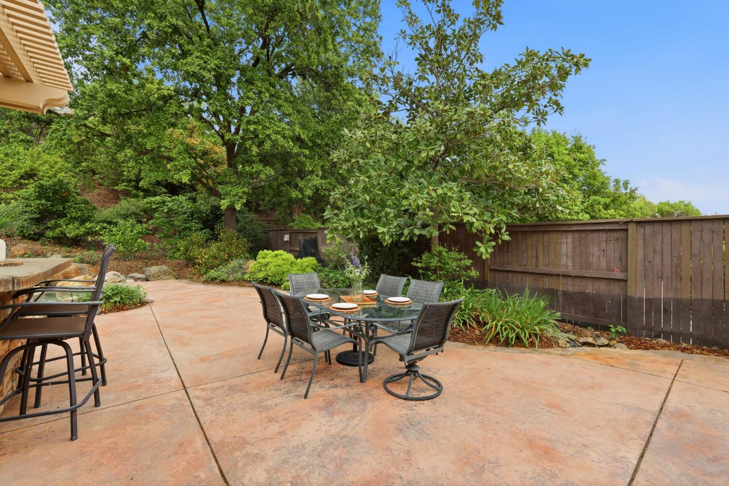 4917 Village Green Drive