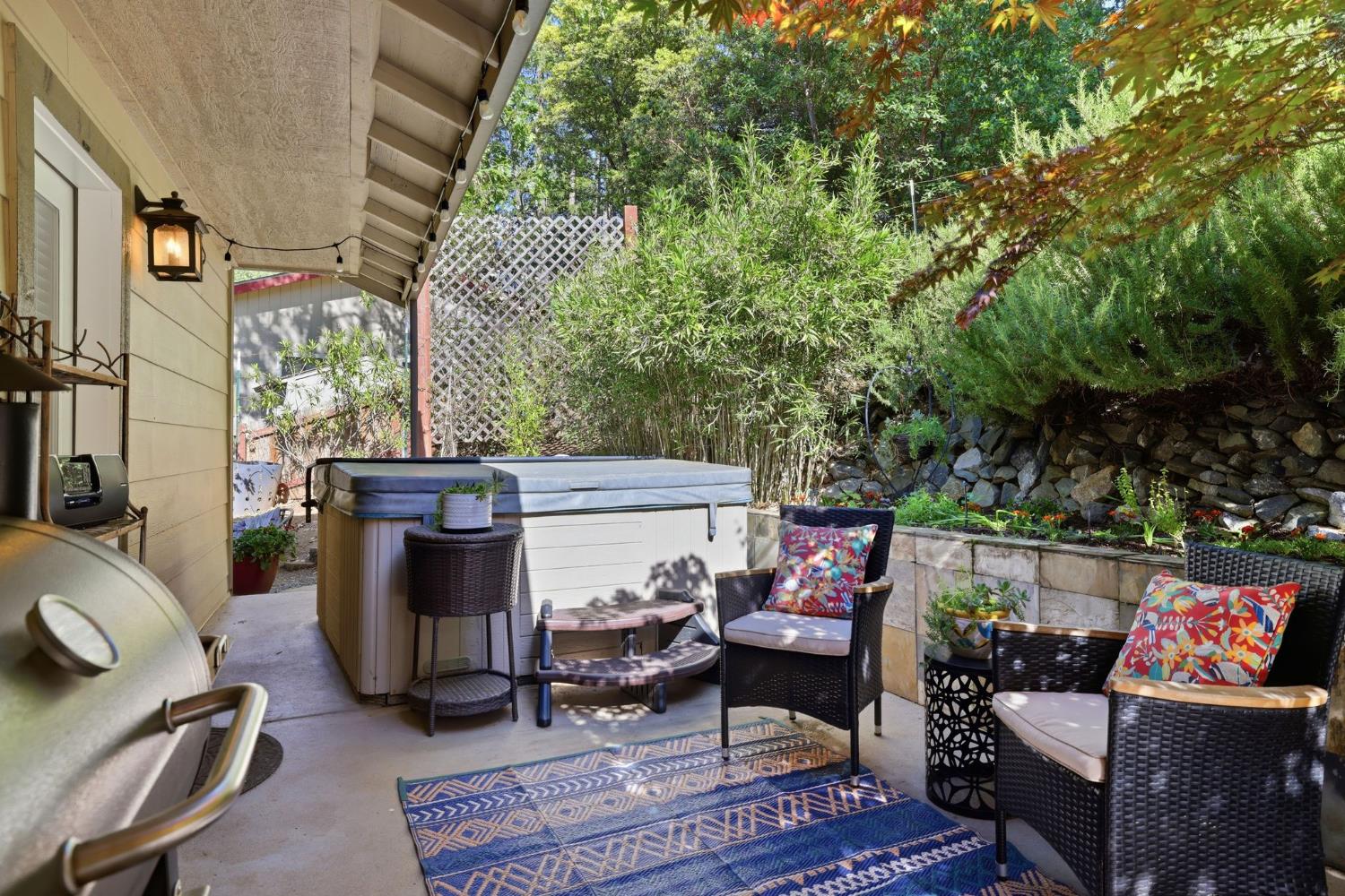 1110 Madrone Lane