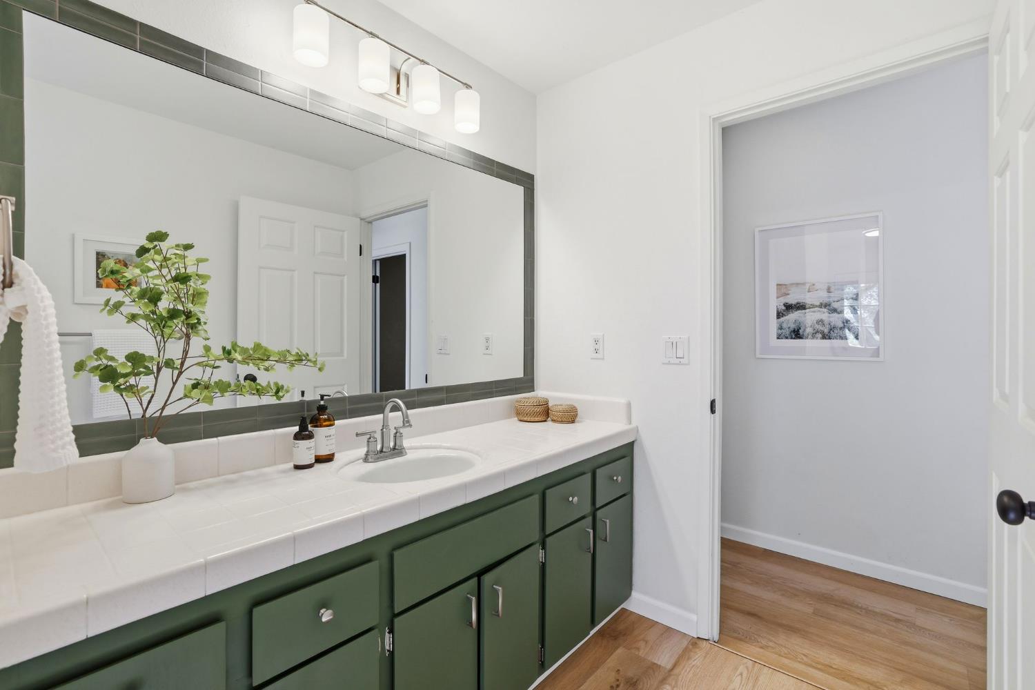 2730 Golden Fawn Trail