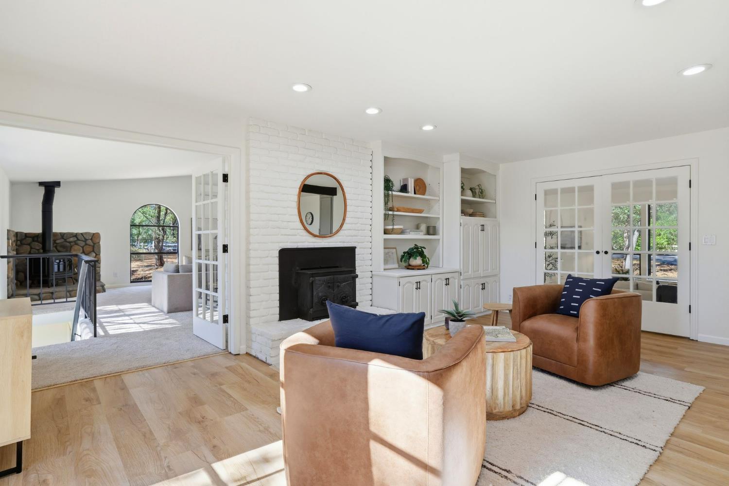 2730 Golden Fawn Trail