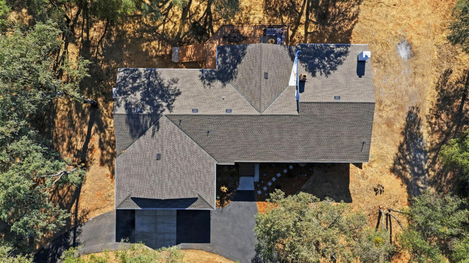 2730 Golden Fawn Trail