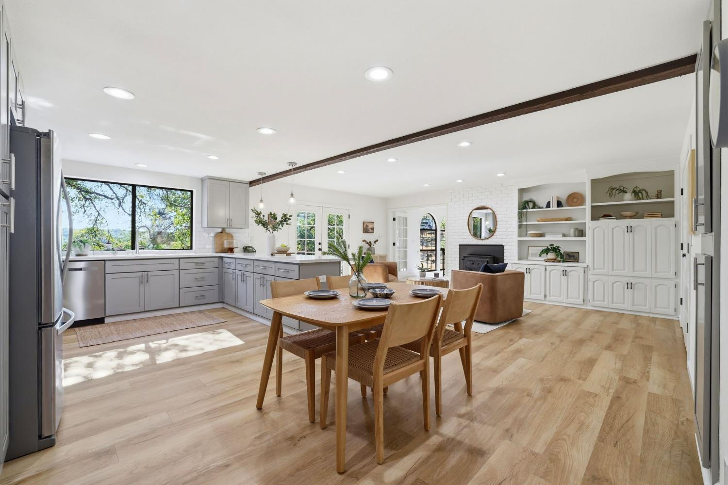 2730 Golden Fawn Trail