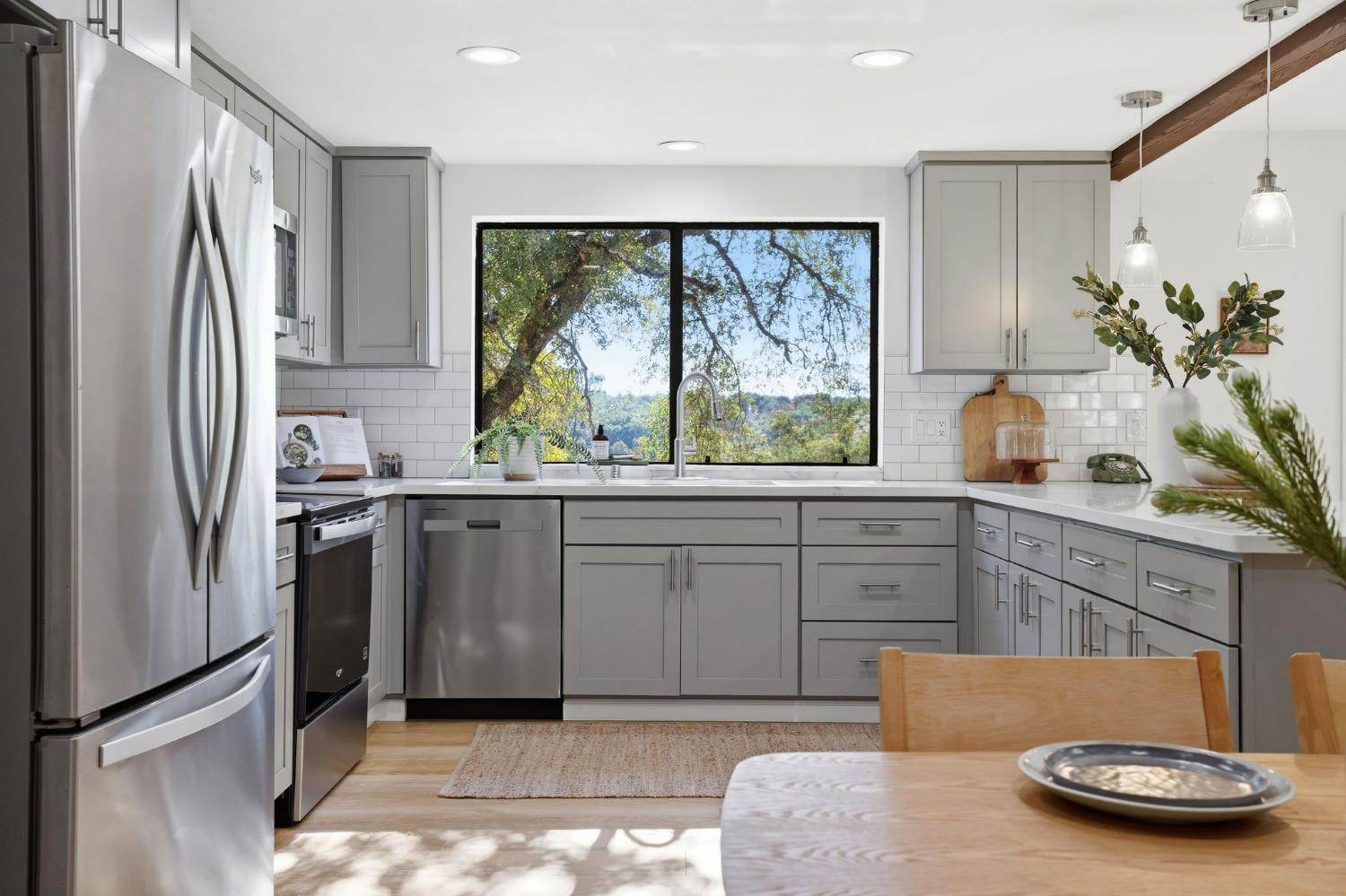 2730 Golden Fawn Trail
