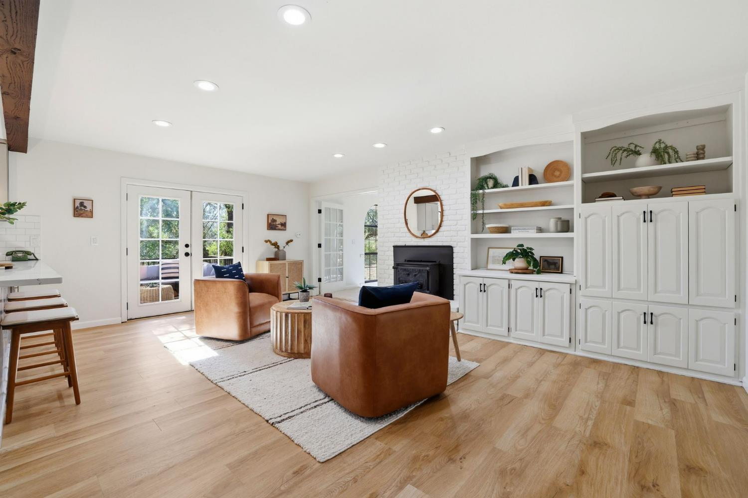 2730 Golden Fawn Trail