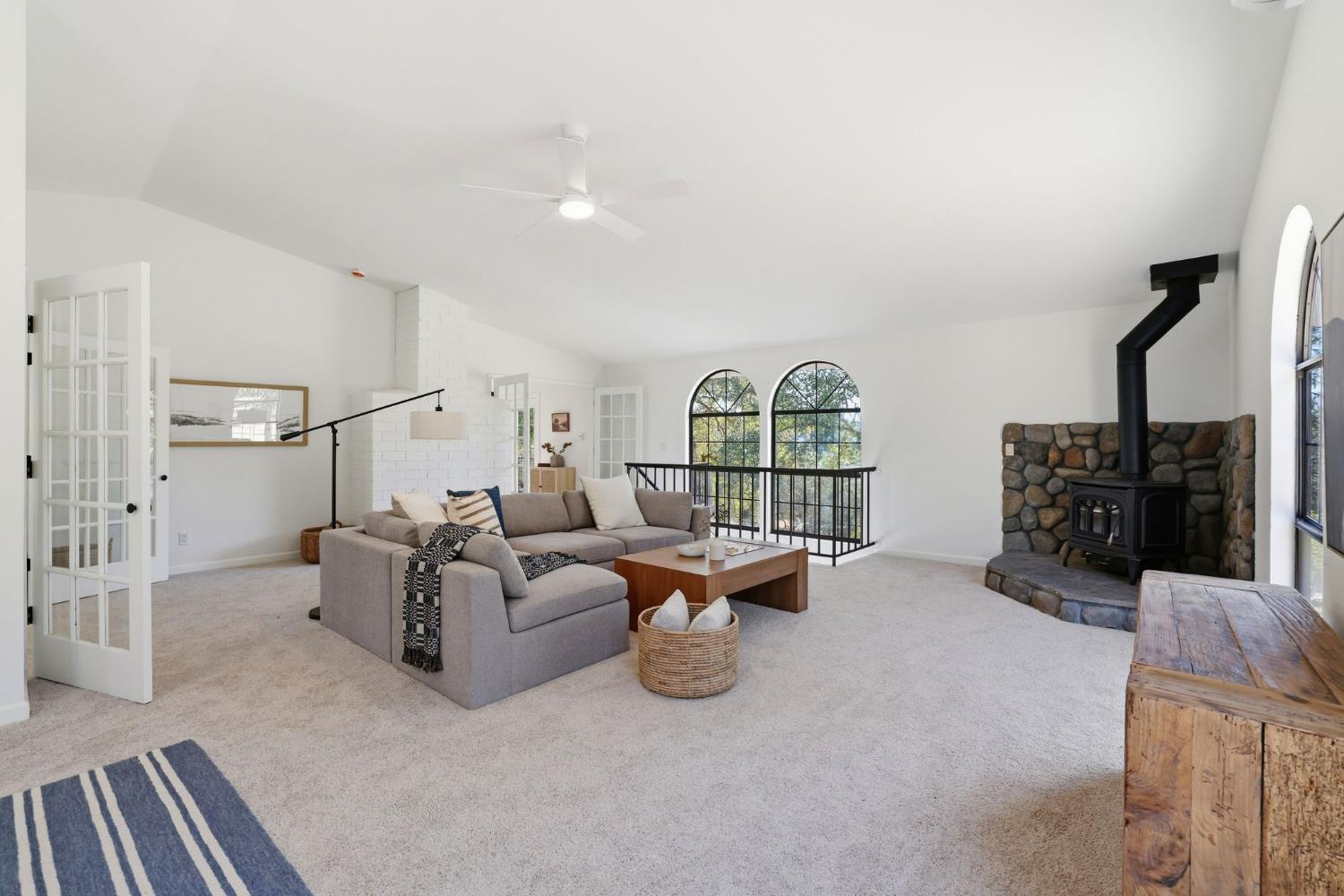 2730 Golden Fawn Trail