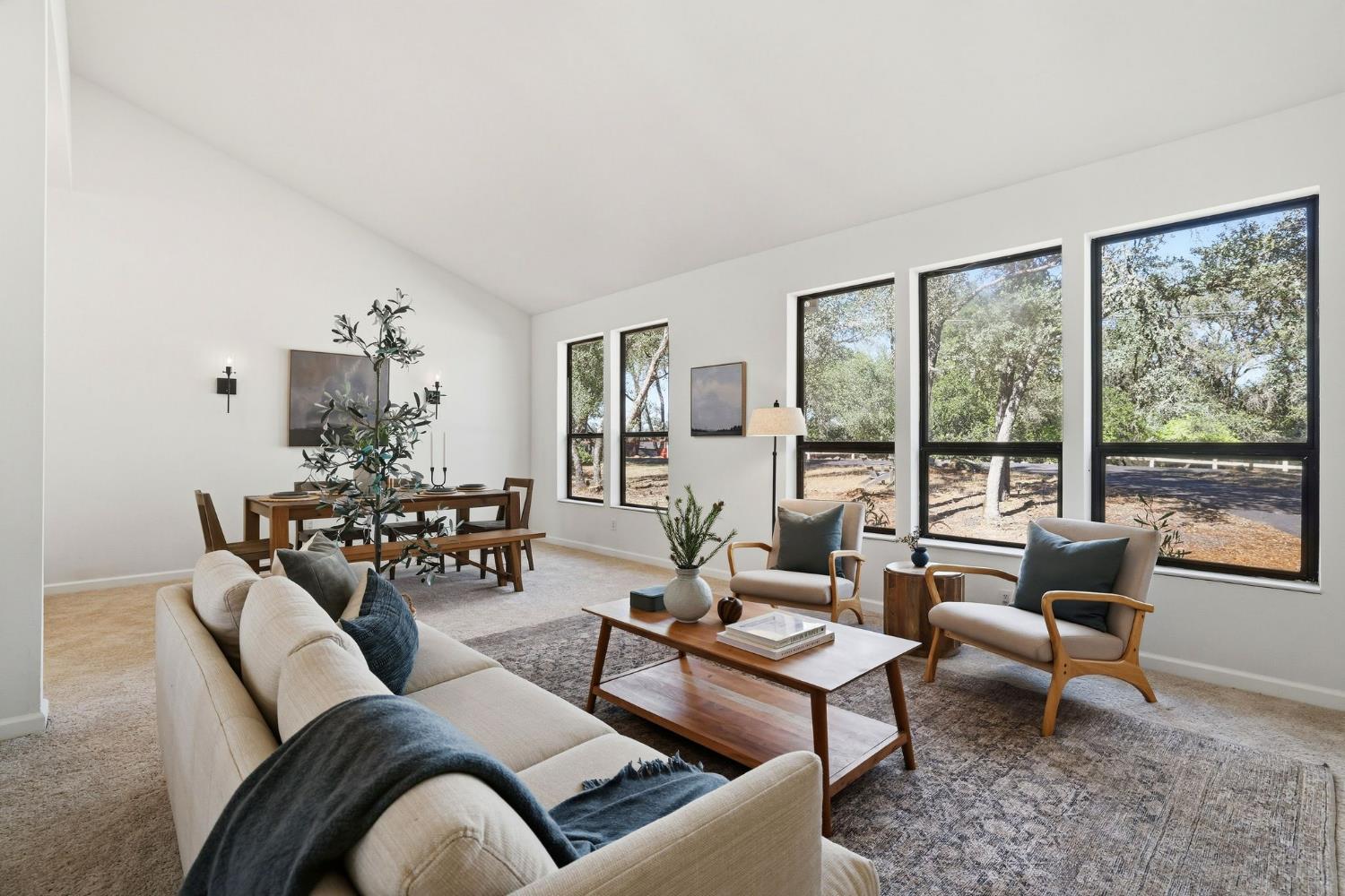 2730 Golden Fawn Trail
