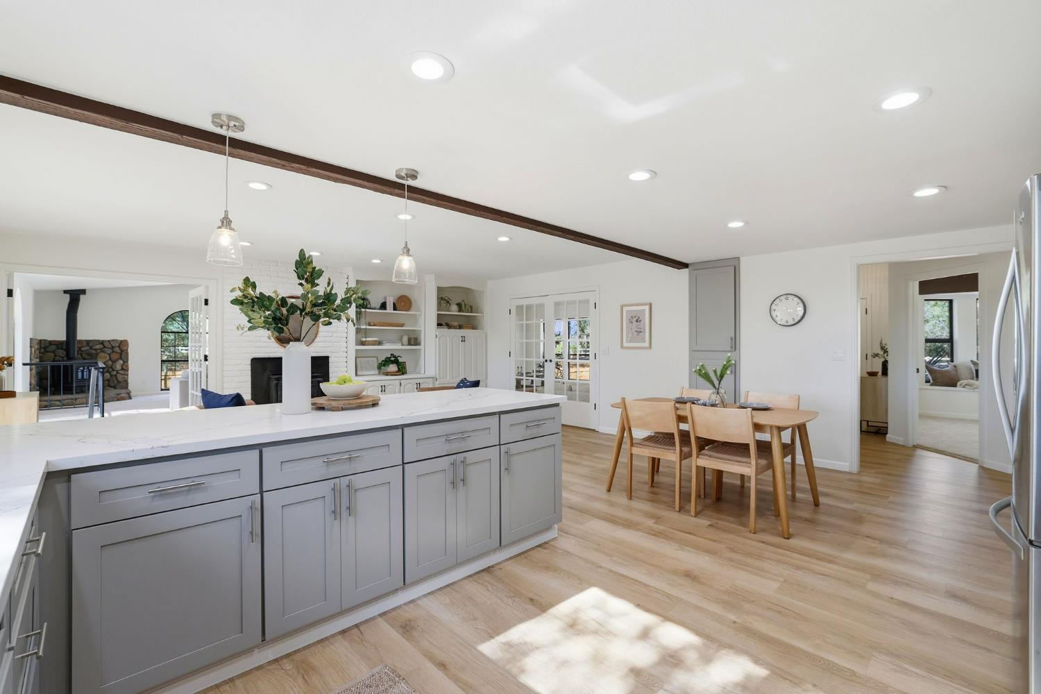 2730 Golden Fawn Trail