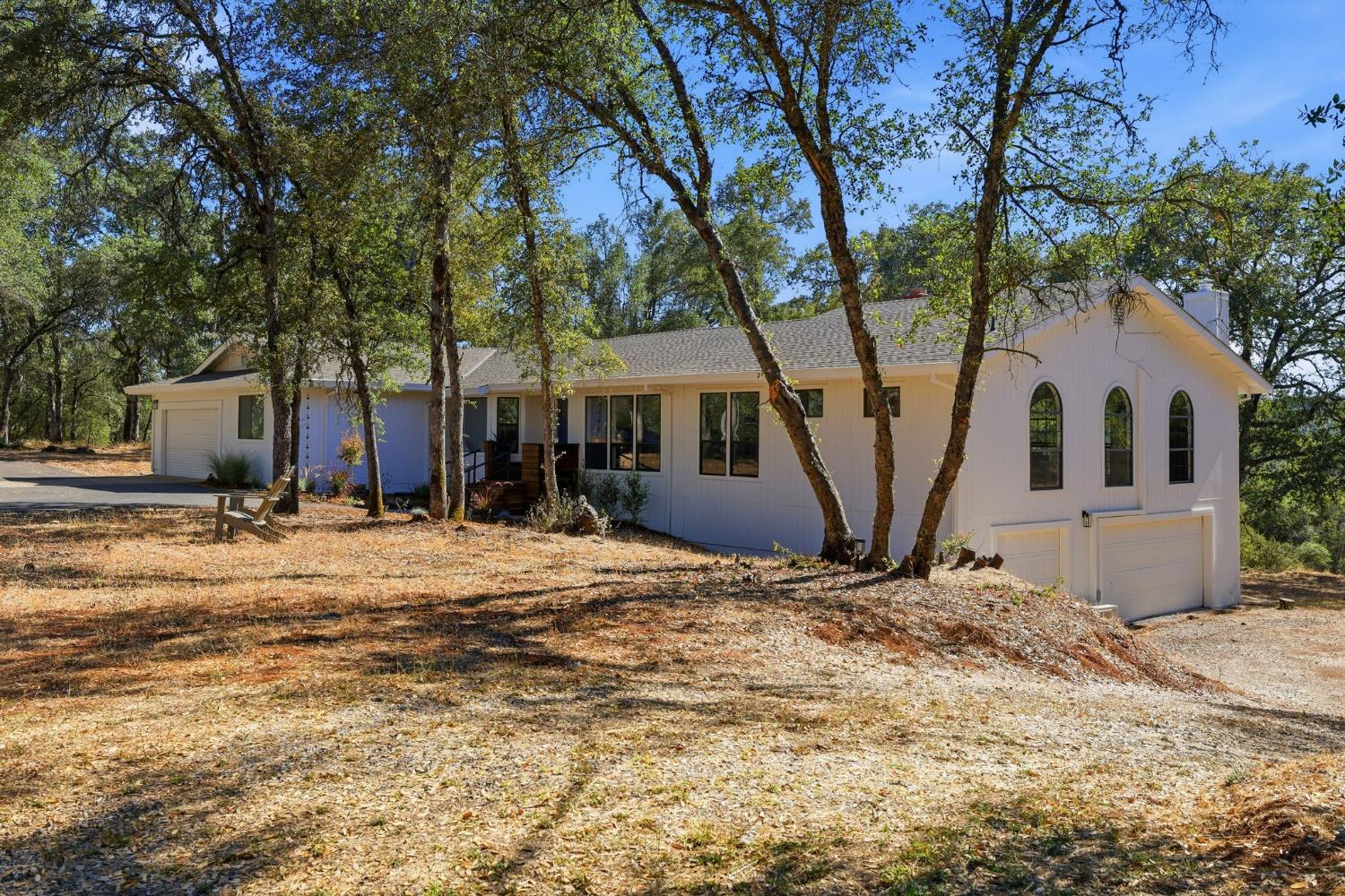 2730 Golden Fawn Trail