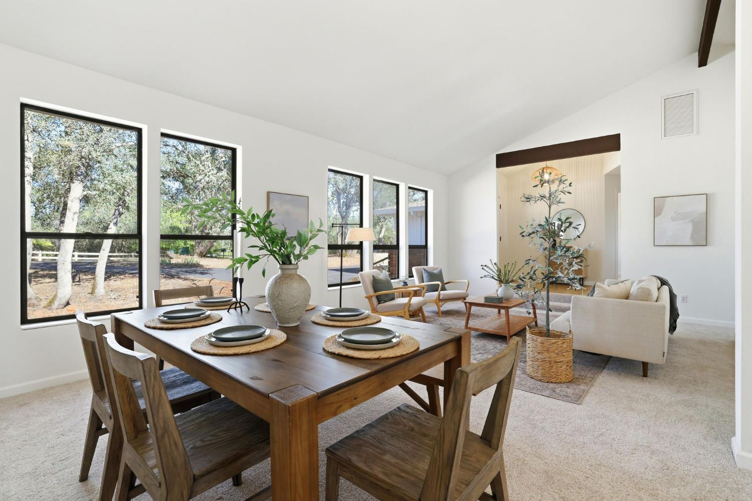 2730 Golden Fawn Trail