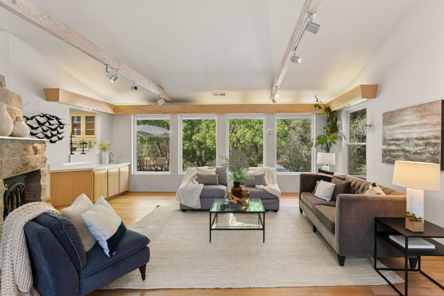 1730 Larelyn Lane