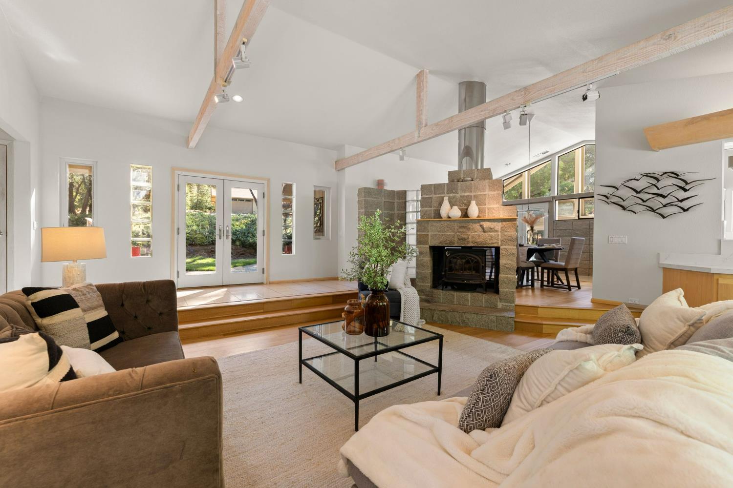 1730 Larelyn Lane