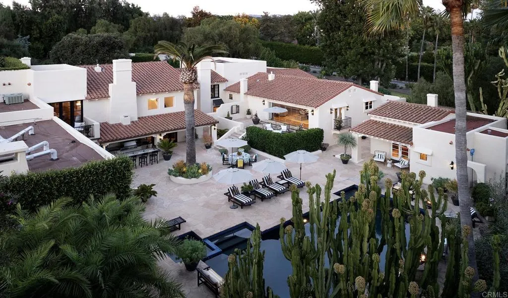 6977 Las Colinas