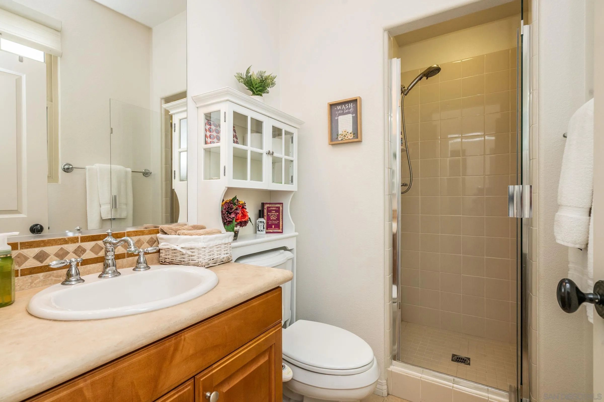 5621 Shasta Daisy Trl