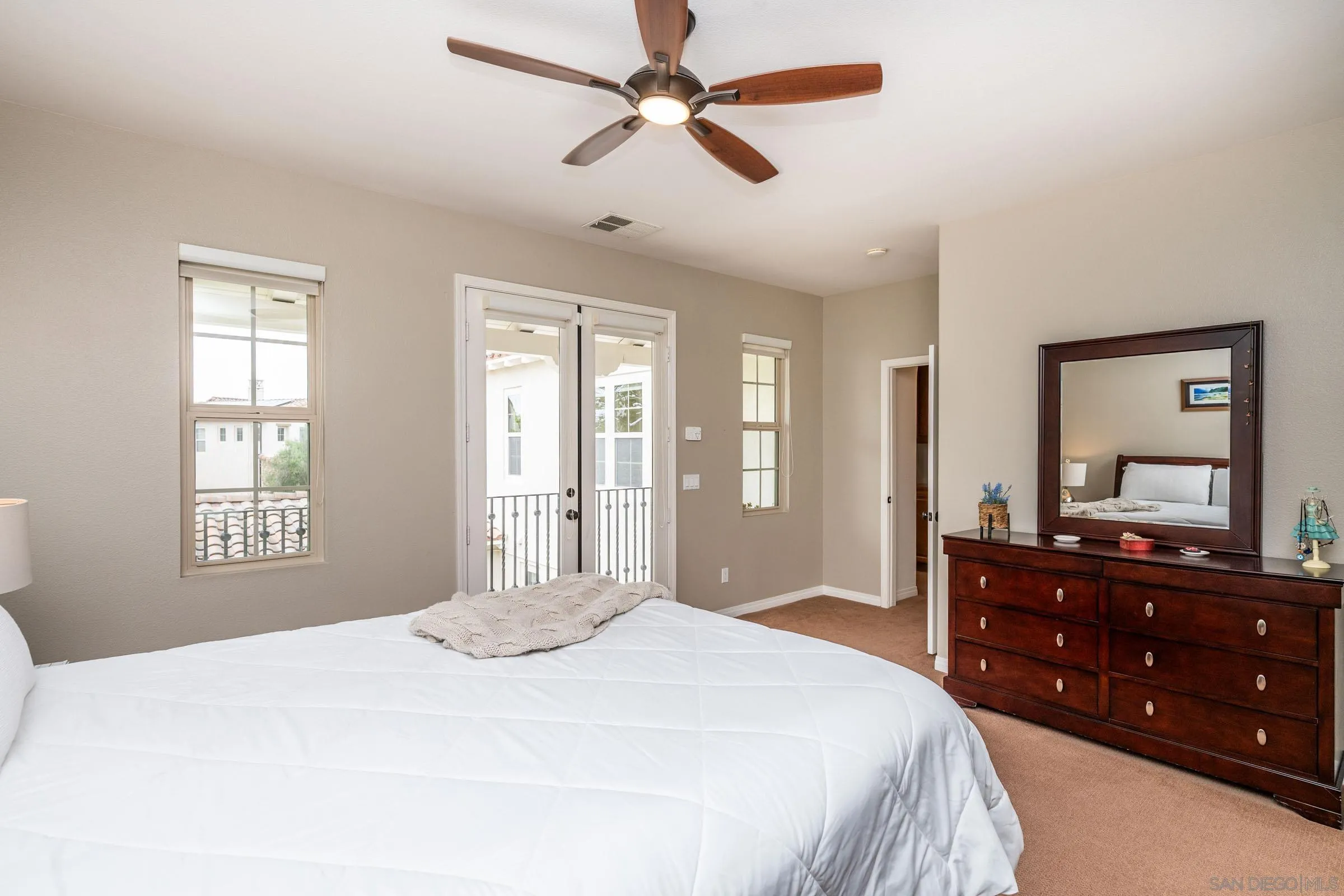 5621 Shasta Daisy Trl