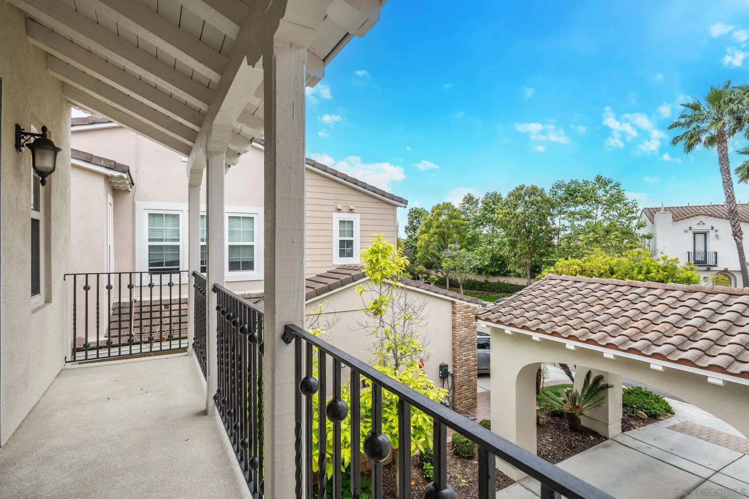 5621 Shasta Daisy Trl