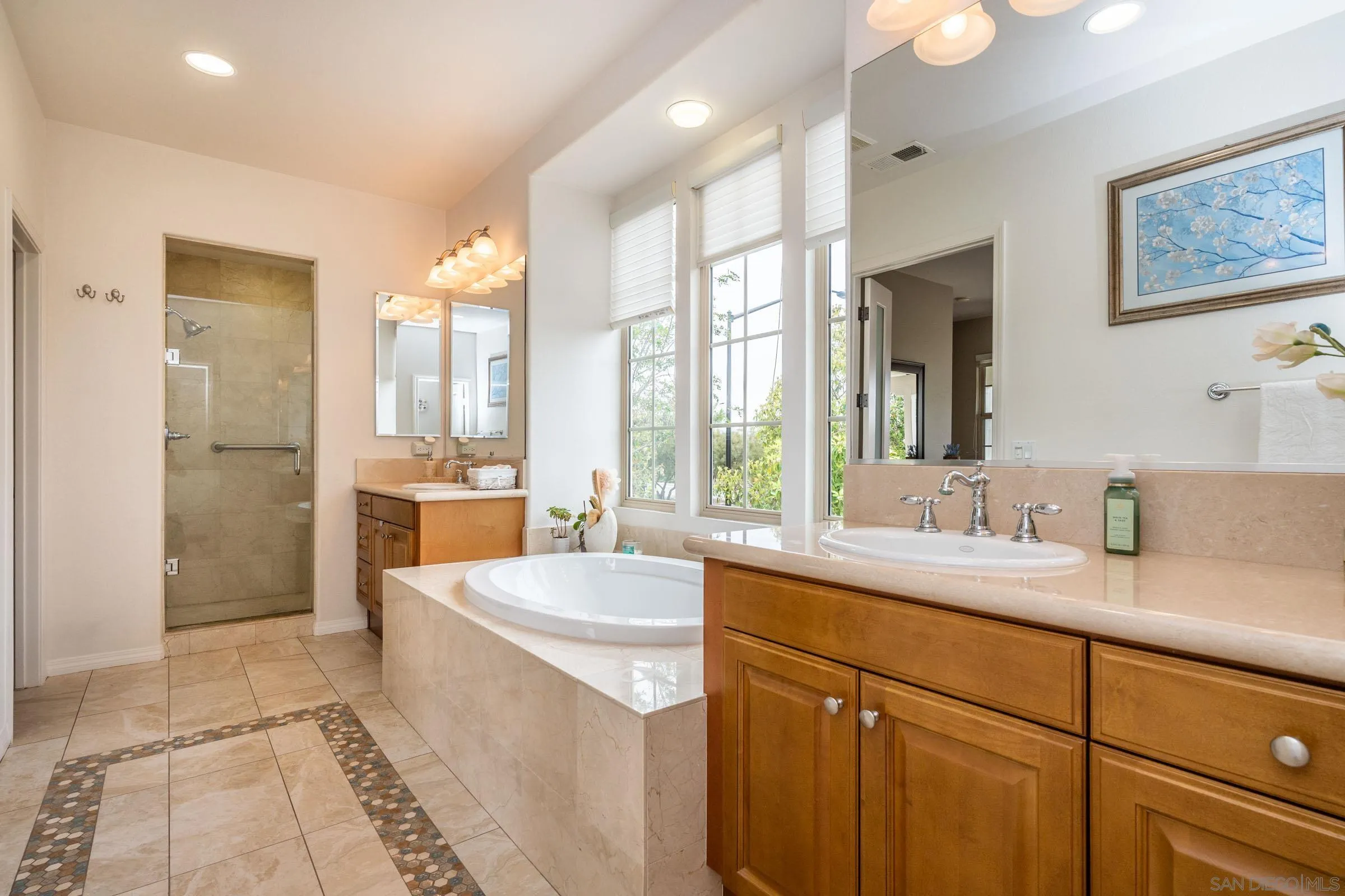 5621 Shasta Daisy Trl