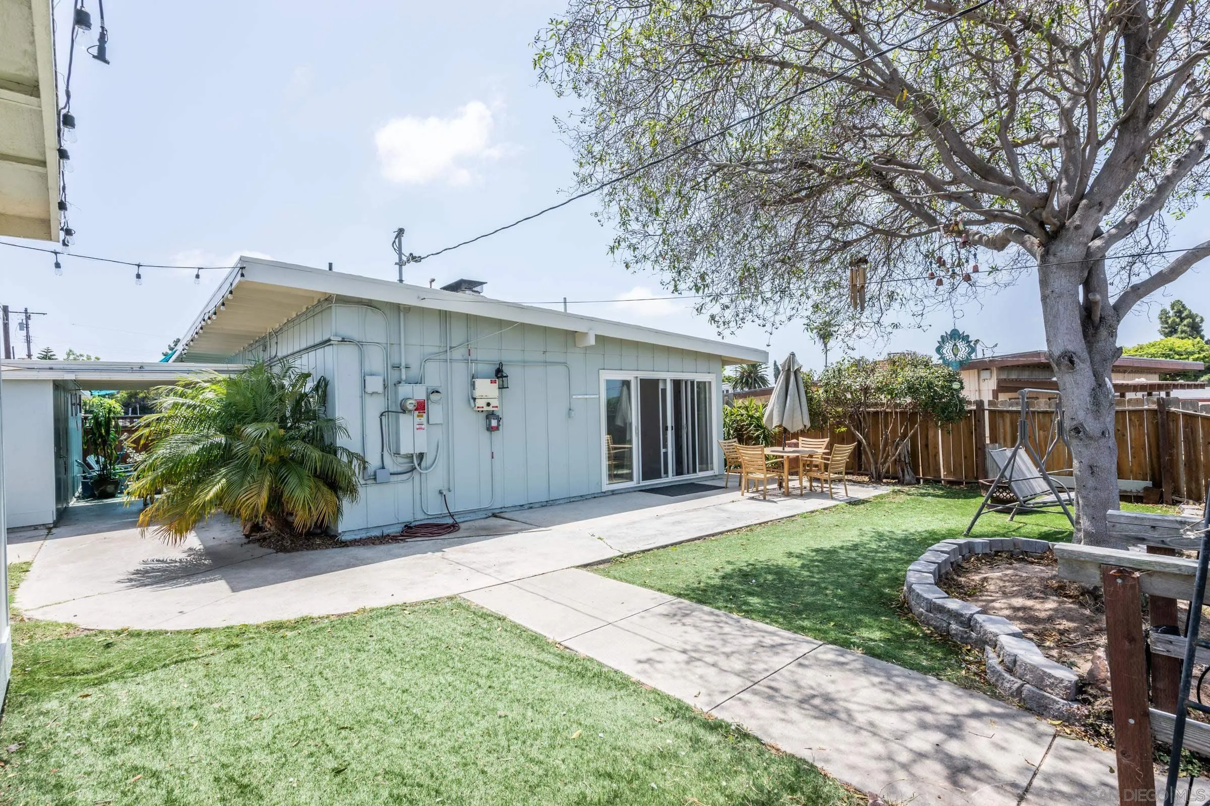 1002 Cuyamaca Ave