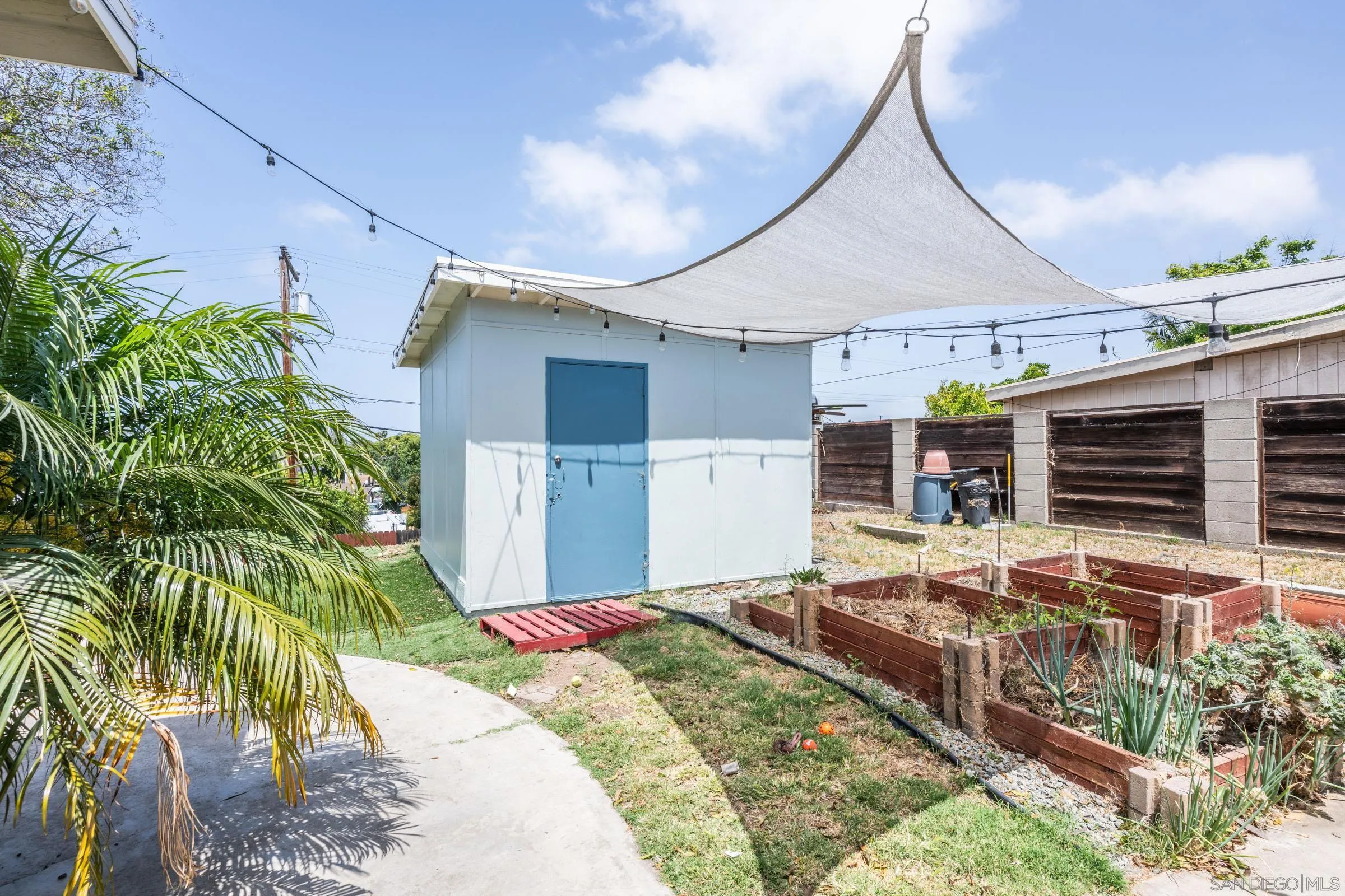 1002 Cuyamaca Ave