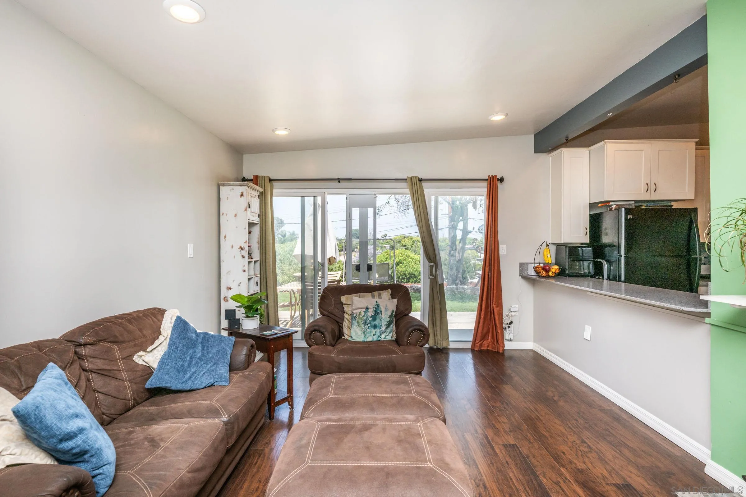 1002 Cuyamaca Ave