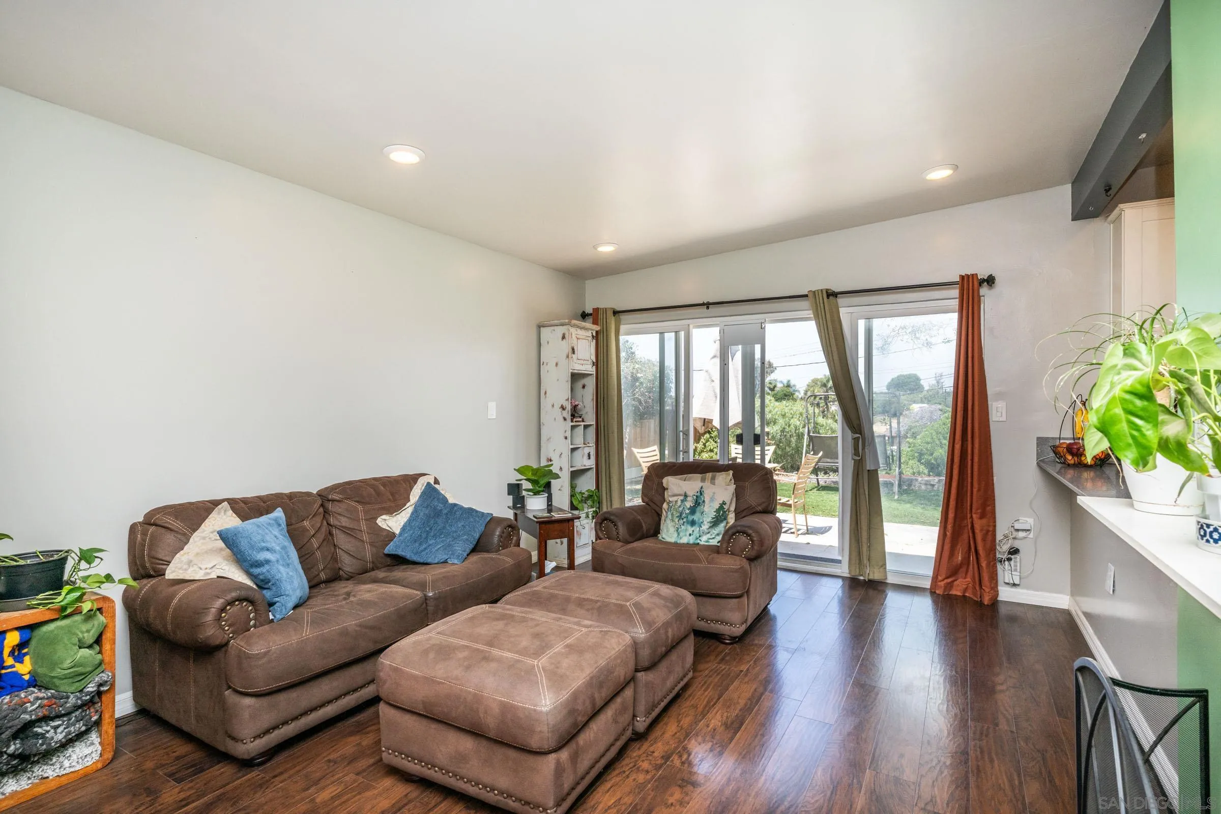 1002 Cuyamaca Ave