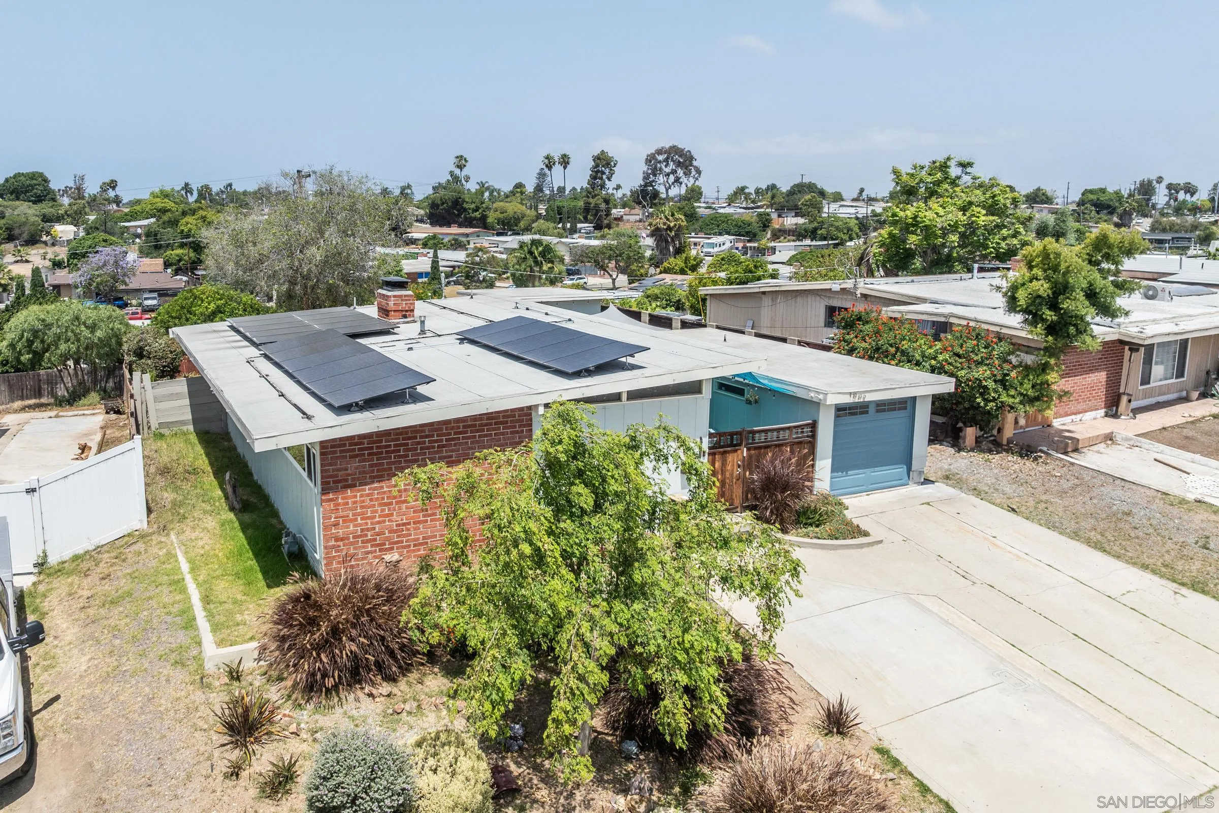 1002 Cuyamaca Ave
