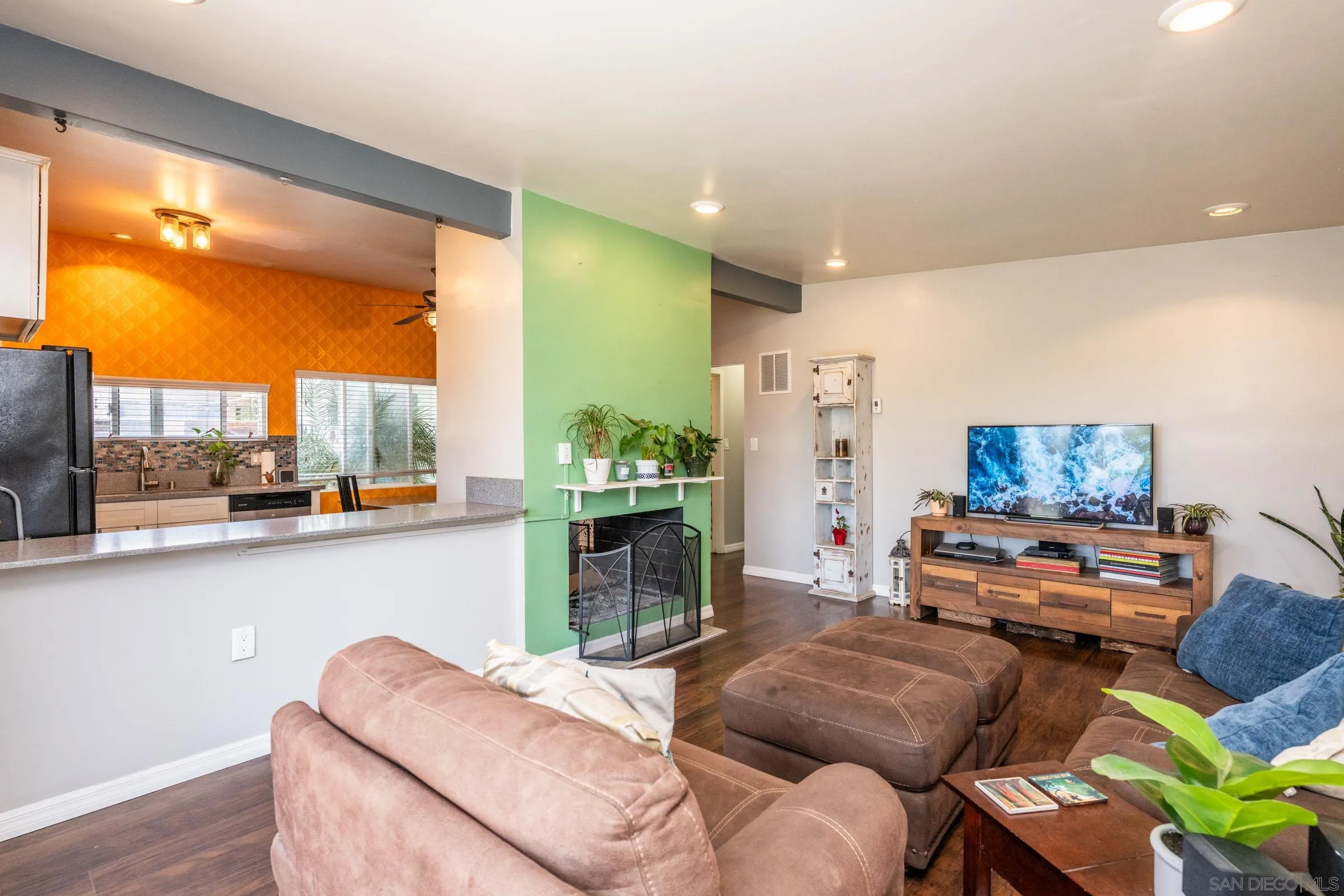 1002 Cuyamaca Ave