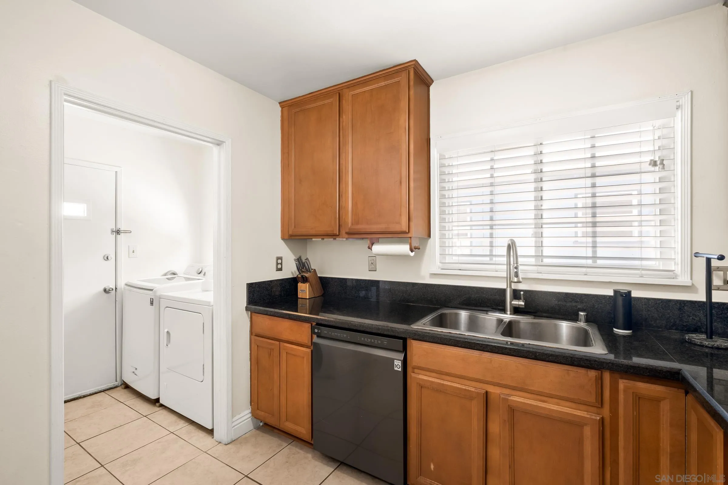 7572 Sturgess Ave, La Mesa