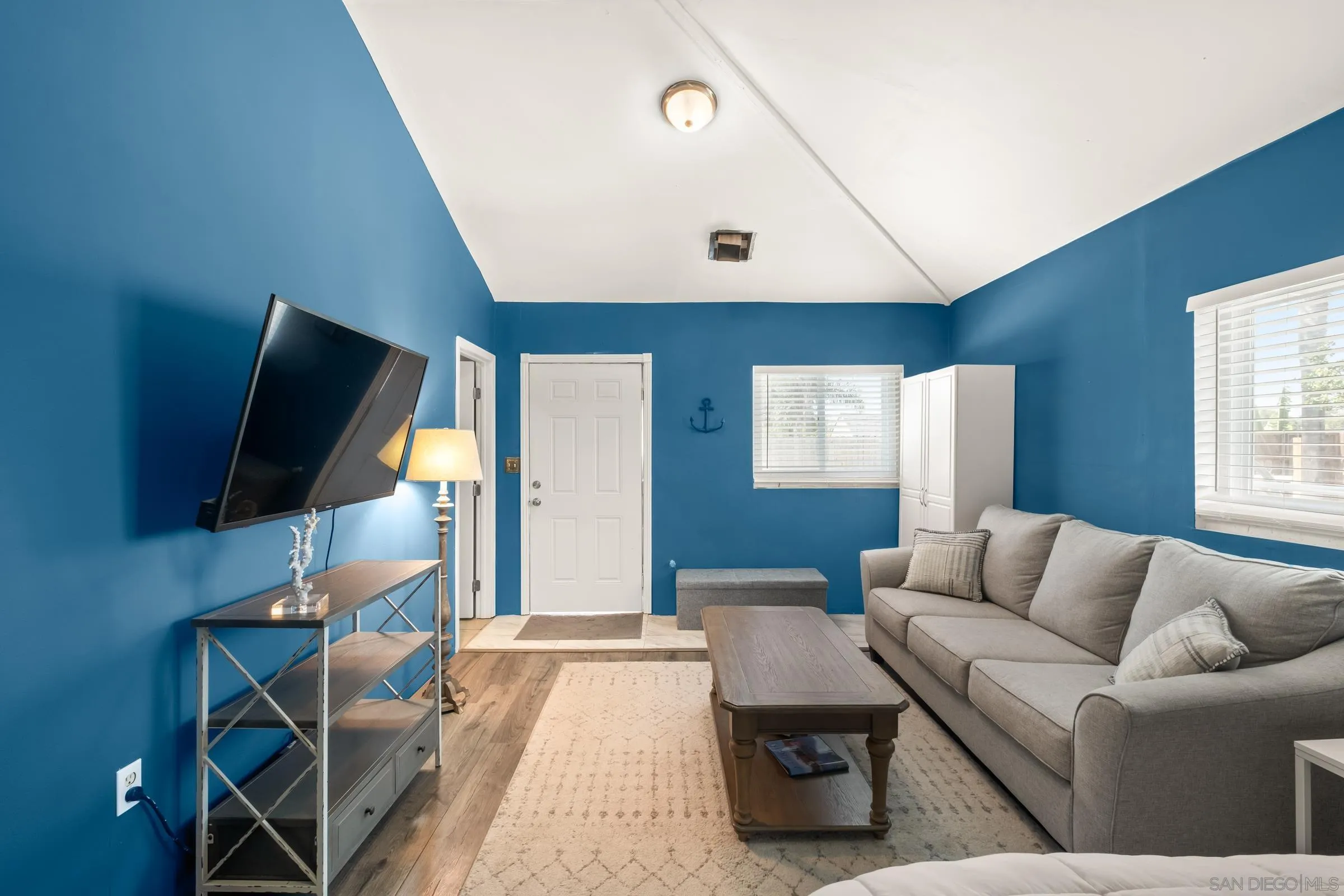 7572 Sturgess Ave, La Mesa