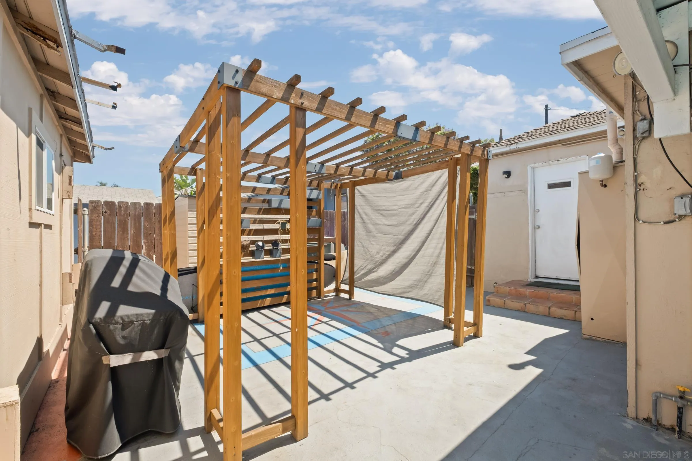 7572 Sturgess Ave, La Mesa