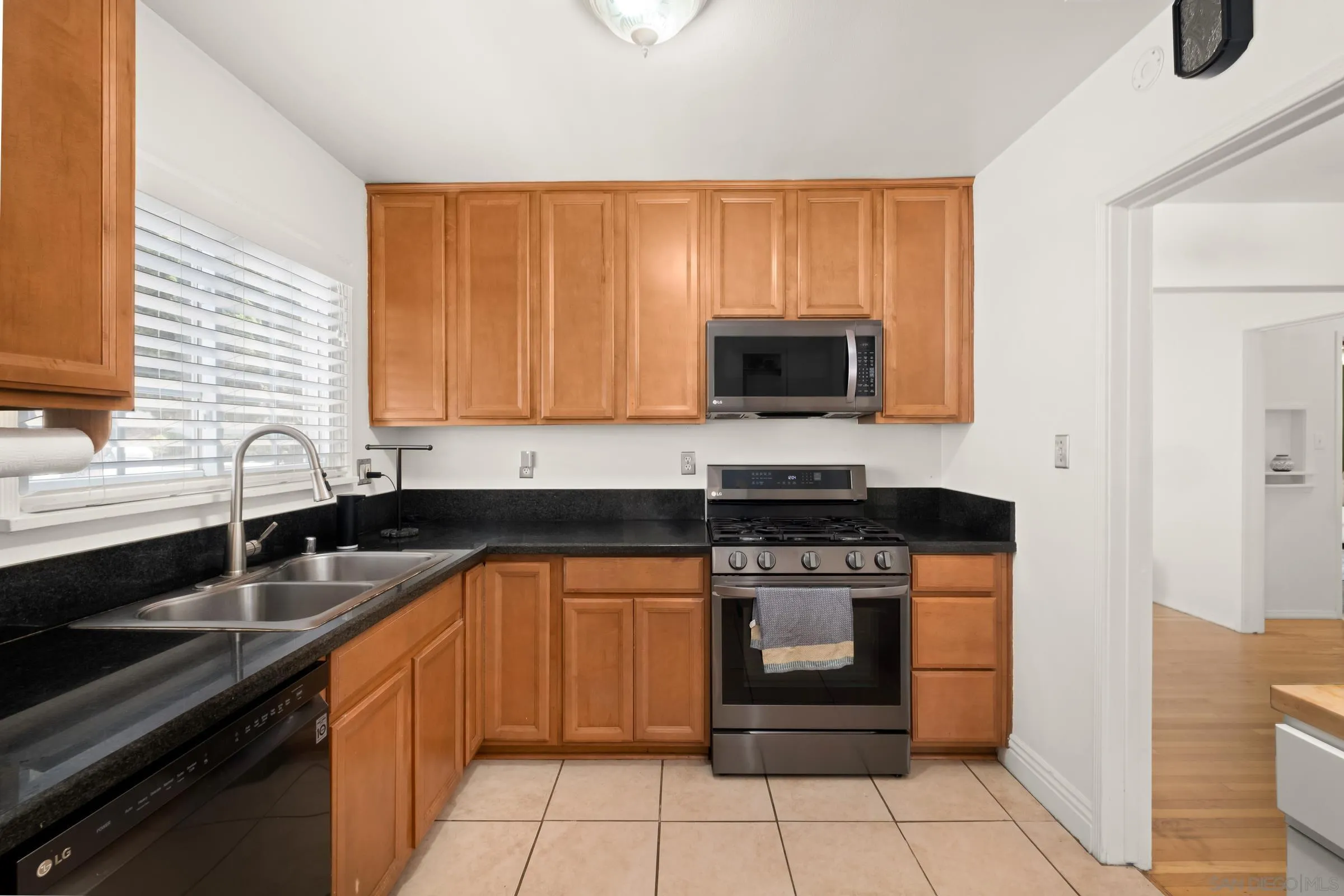 7572 Sturgess Ave, La Mesa