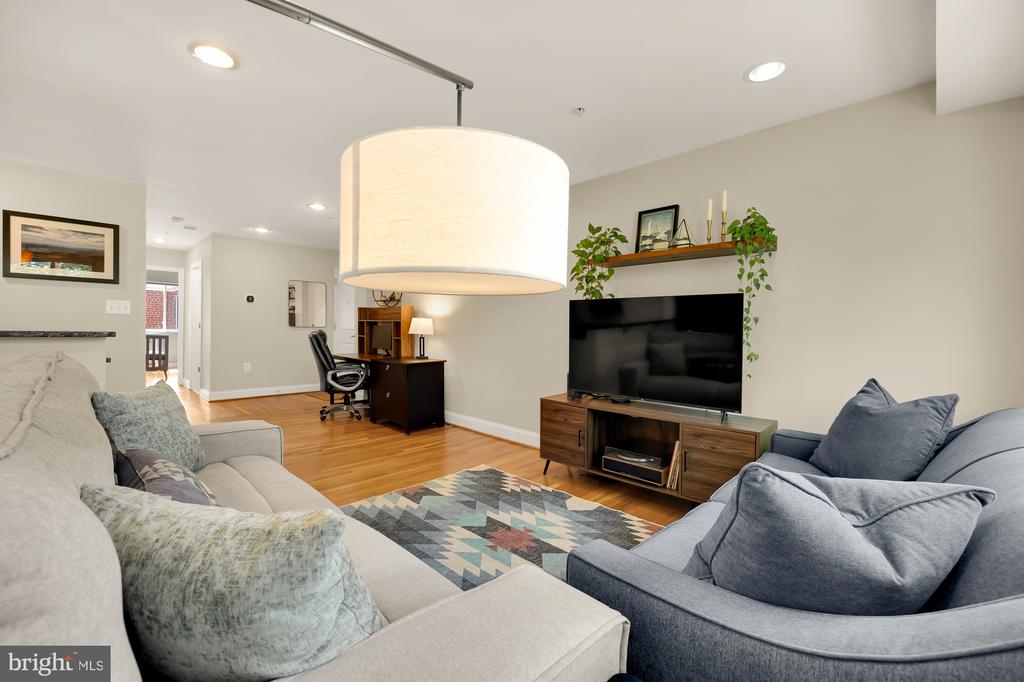 804 TAYLOR STREET NW Unit: 403