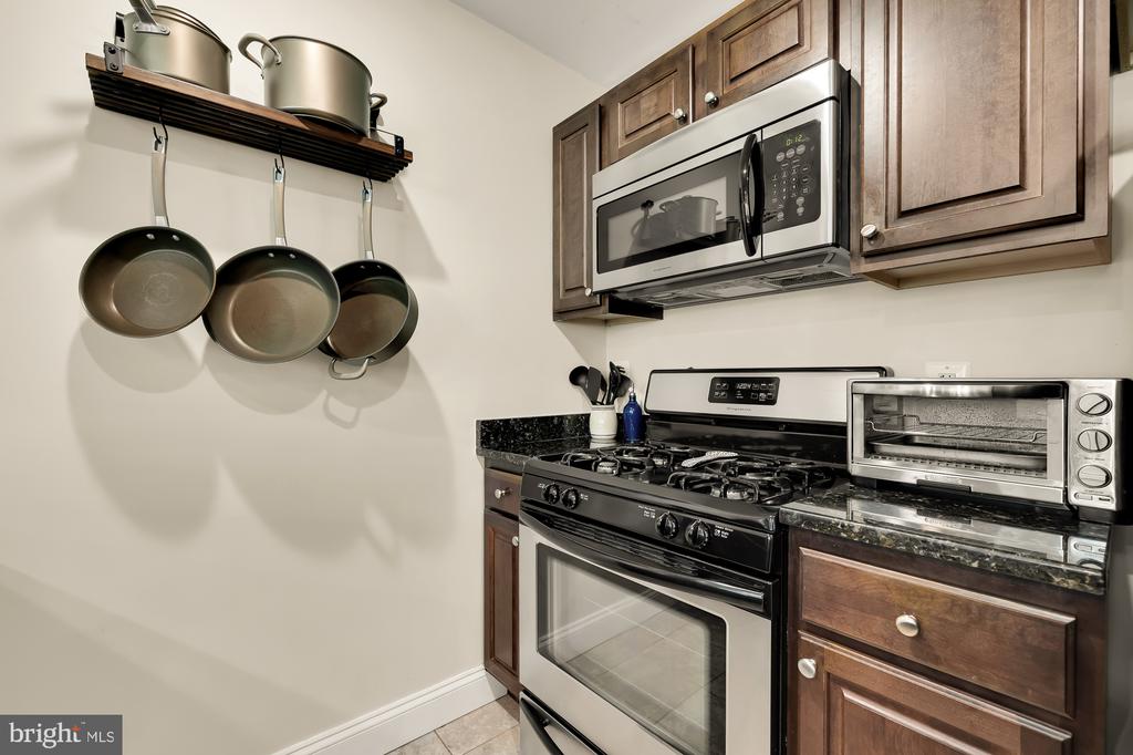 804 TAYLOR STREET NW Unit: 403