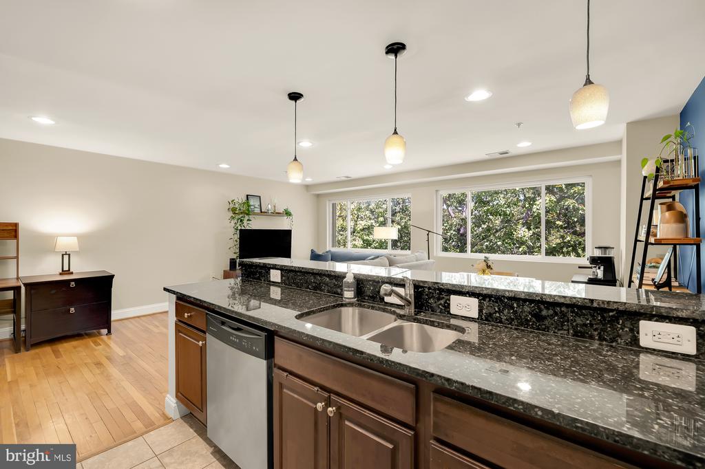 804 TAYLOR STREET NW Unit: 403