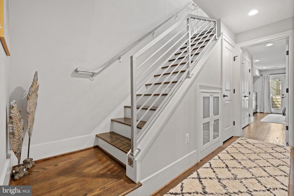 3910 8TH STREET NW Unit: 2