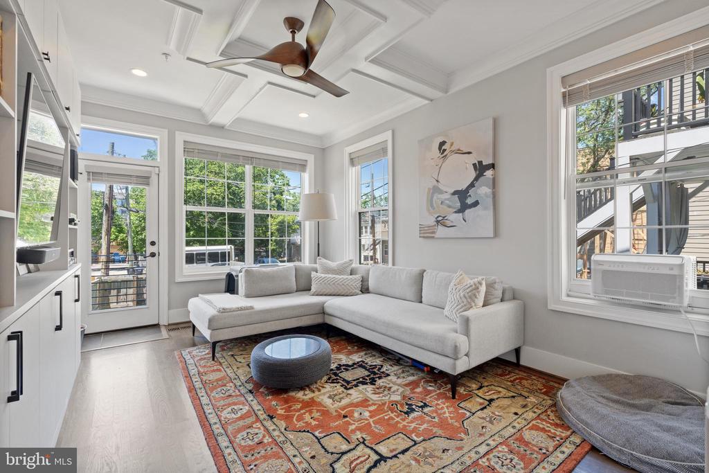 3910 8TH STREET NW Unit: 2