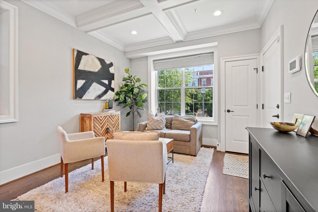 3910 8TH STREET NW Unit: 2