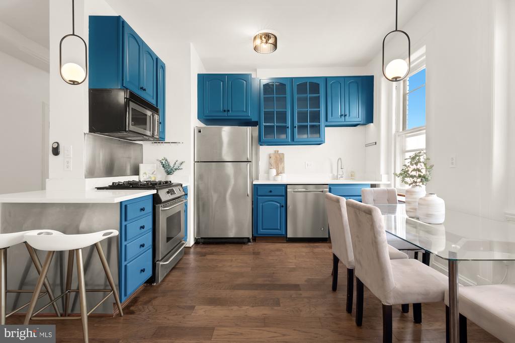 1725 17TH STREET NW Unit: 405
