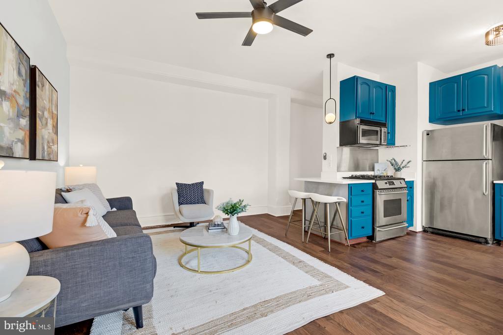 1725 17TH STREET NW Unit: 405