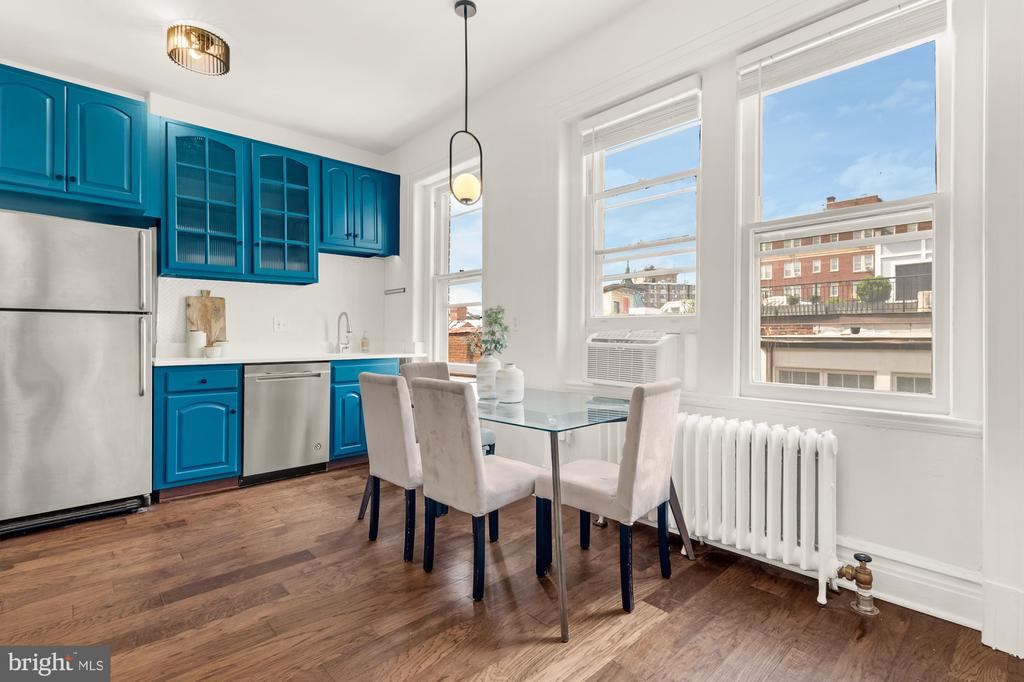 1725 17TH STREET NW Unit: 405
