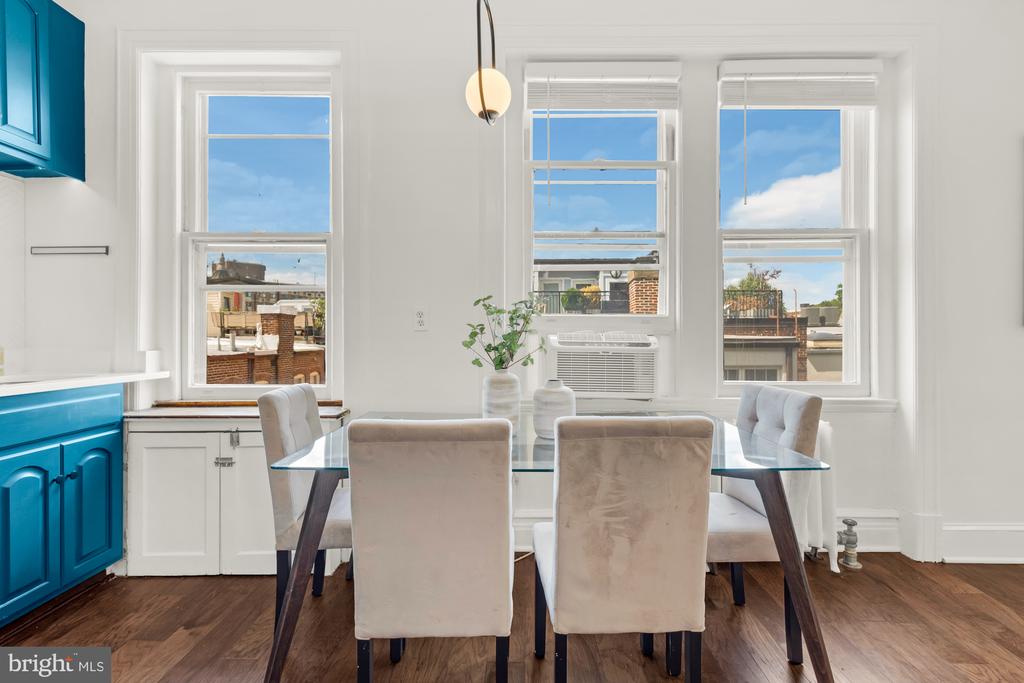 1725 17TH STREET NW Unit: 405