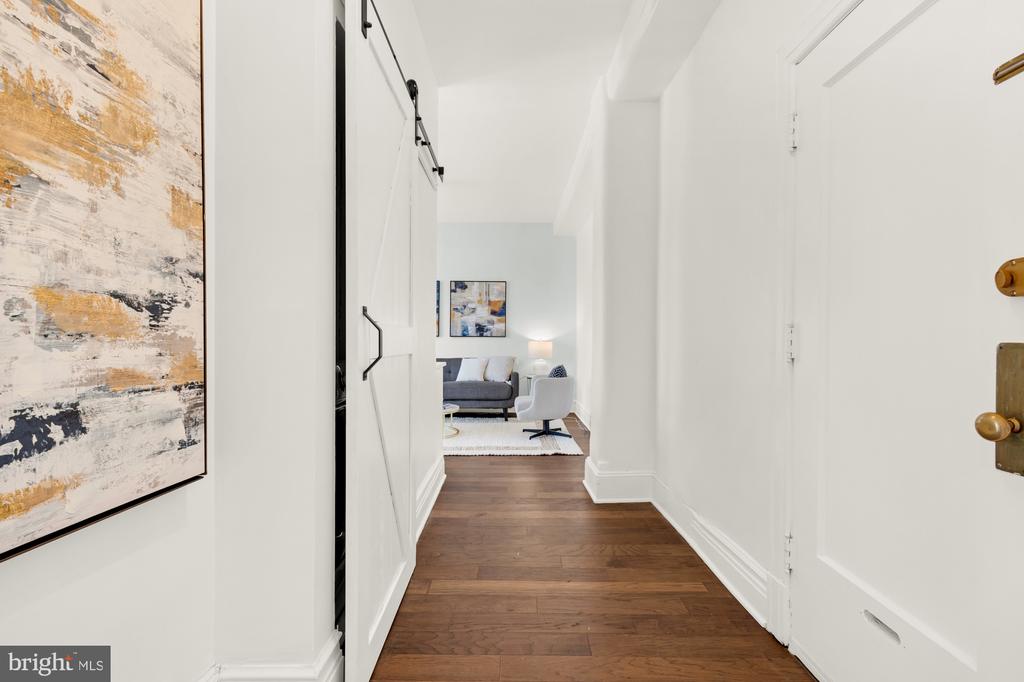 1725 17TH STREET NW Unit: 405