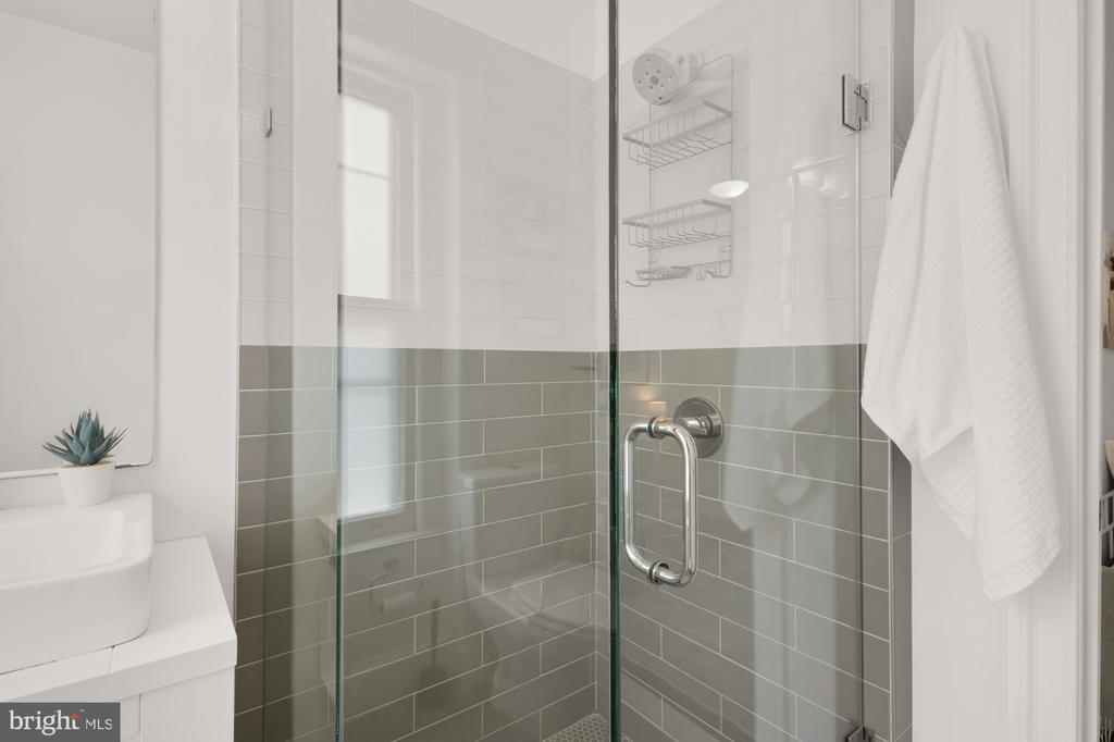 1725 17TH STREET NW Unit: 405