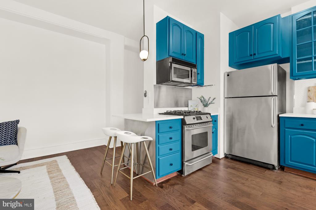 1725 17TH STREET NW Unit: 405