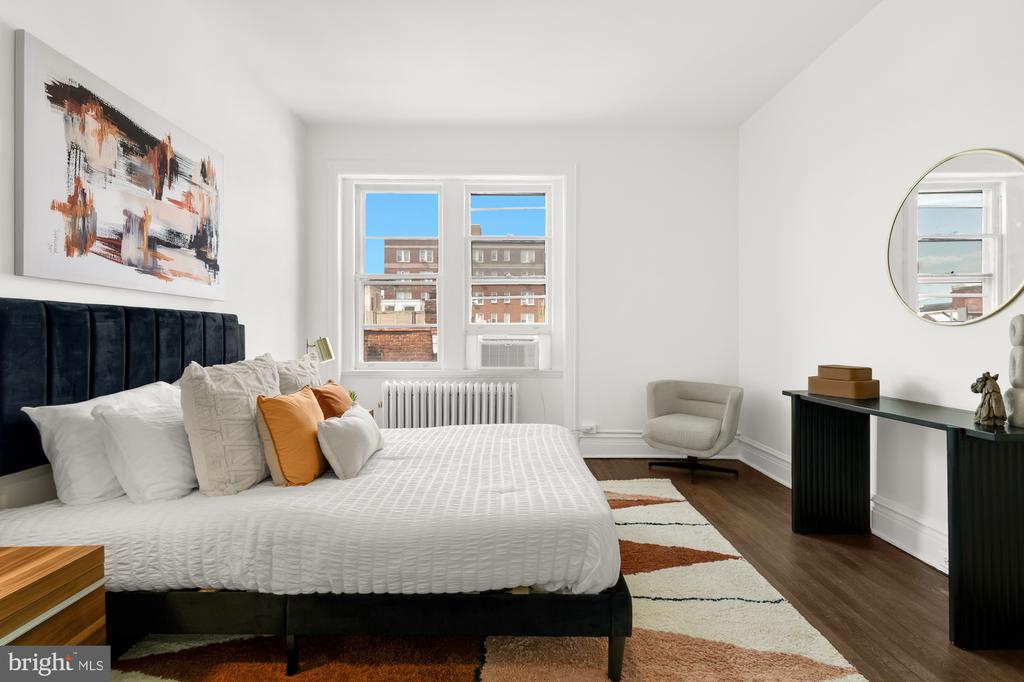 1725 17TH STREET NW Unit: 405