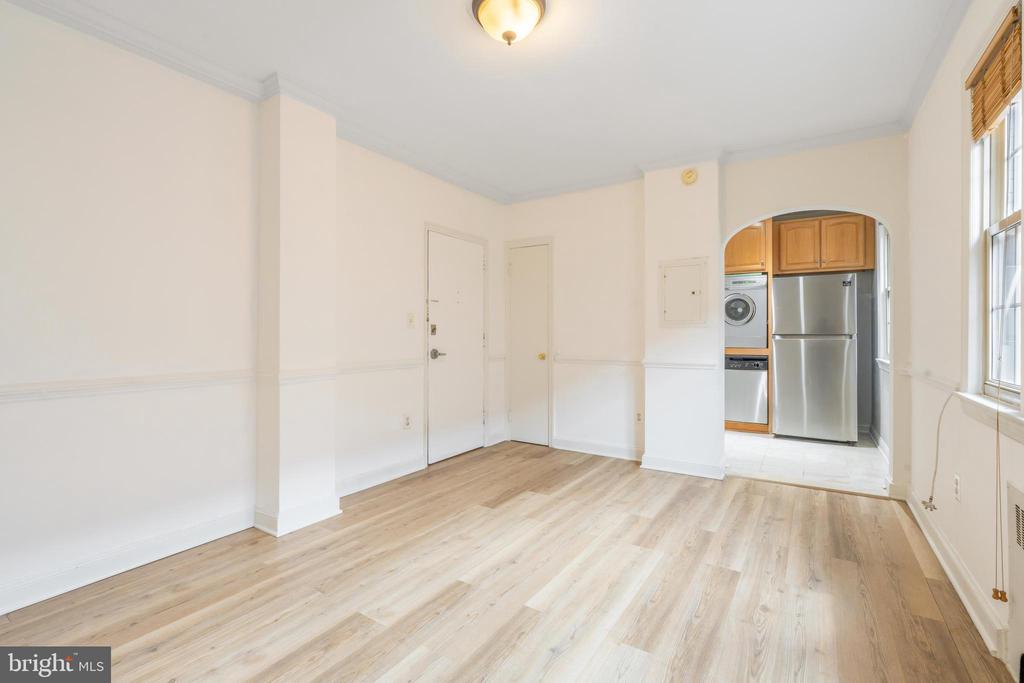 3028 WISCONSIN AVENUE NW Unit: 206